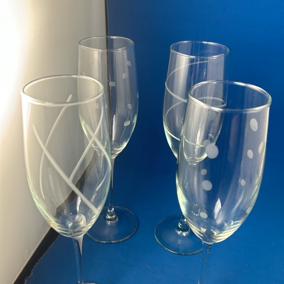 4 Pc Luminarc Soho Fluted Champagne Mix Set Clear Cut  Glass Etched Design NEW! - Picture 4 of 12